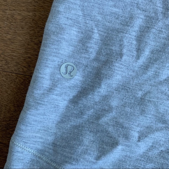 *SOLD* LULULEMON Coast Easy Wrap size 6 grey - Picture 13 of 13